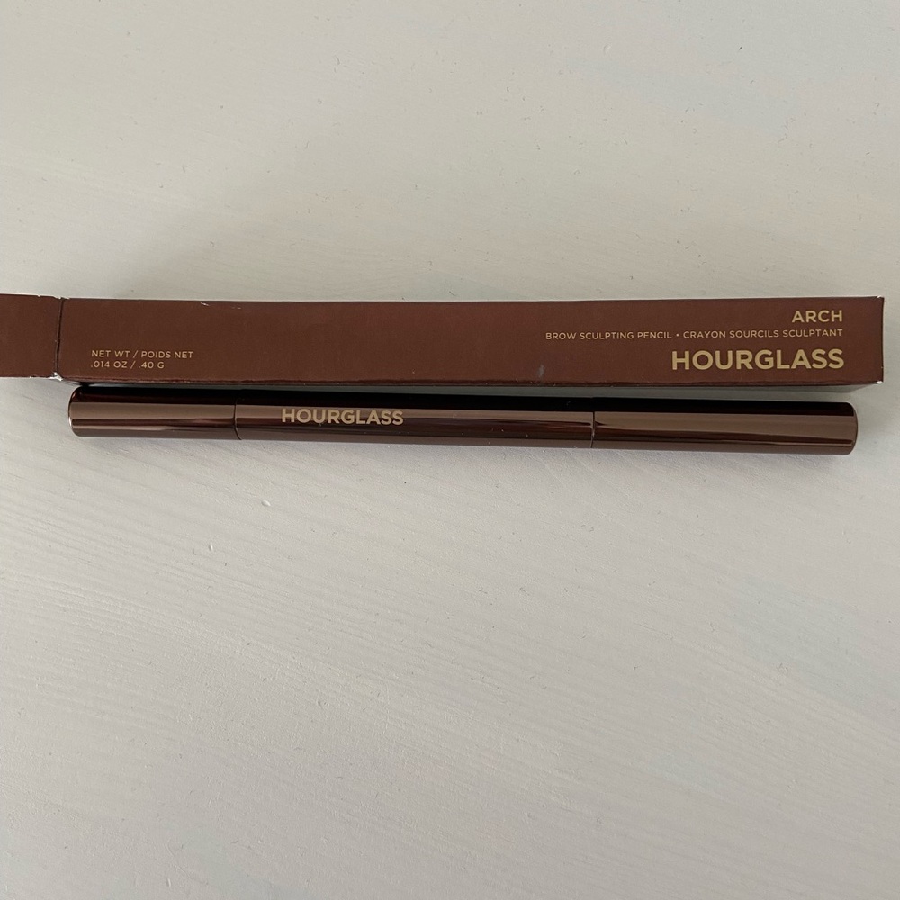 Hourglass arch brow sculpting pencil in soft brunette